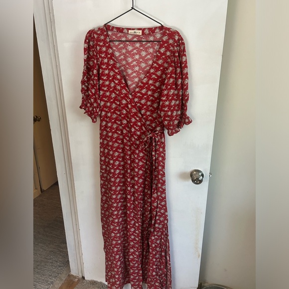 NATURAL LIFE Dresses & Skirts - Rust floral wrap dress